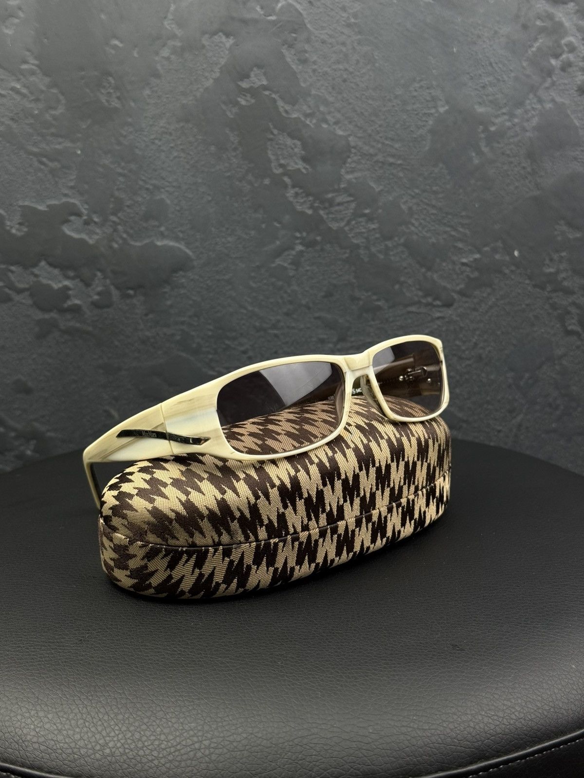 Max Mara Vintage Max Mara Sunglasses Made in Italy Size ONE SIZE - 1 Thumbnail