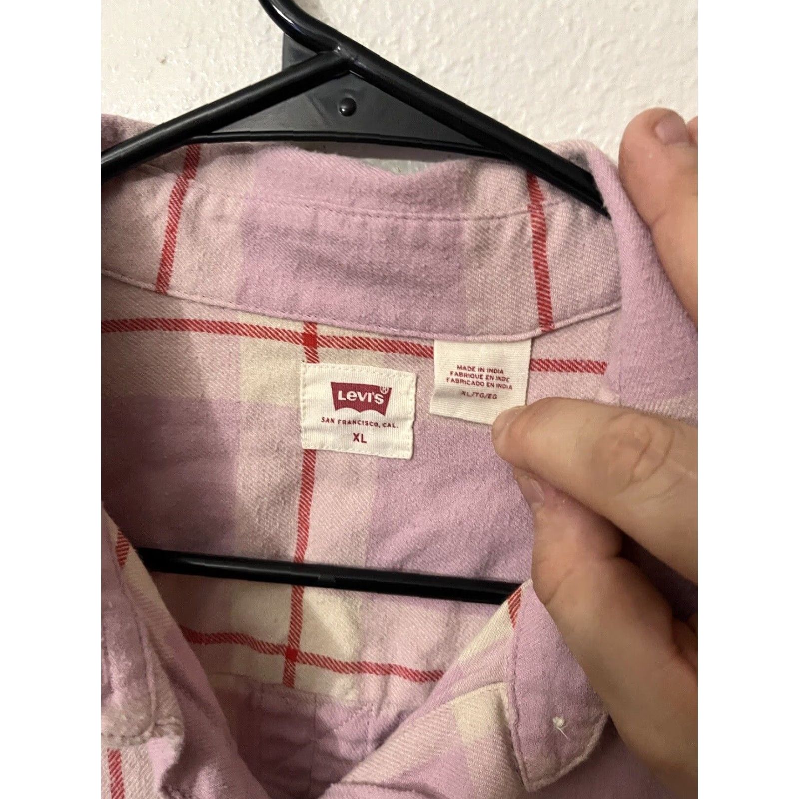 Levi's Levi's Button Up Shirt Womens XL Pink Plaid Collared Long Sleeve Pocket Casual Size XL / US 12-14 / IT 48-50 - 2 Thumbnail