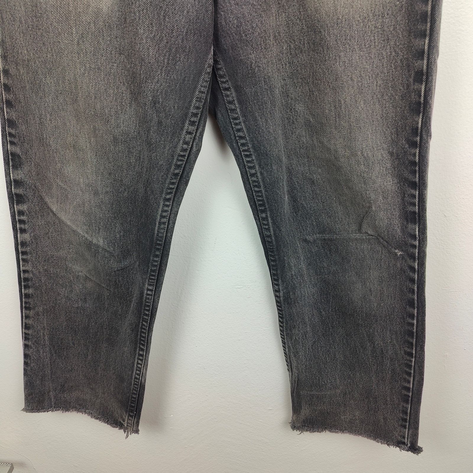 Levi's Vintage Levi's 550 Jeans Mens 30x30 Relaxed Fit Y2K Charcoal Size US 30 / EU 46 - 4 Thumbnail