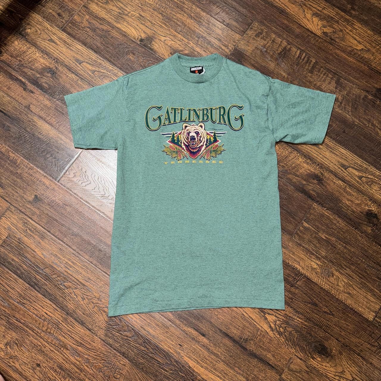 Designer single stitch 1994 Gatlinburg Tennessee graphic bear tee Size US M / EU 48-50 / 2 - 1 Thumbnail