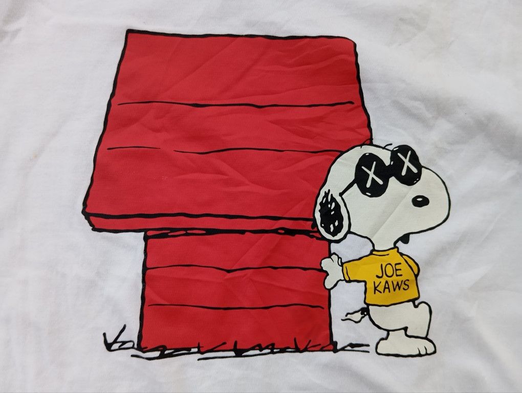 Kaws × Peanuts Kaws x Snoopy Tshirt Collab Cartoon Art 🎨 Size US S / EU 44-46 / 1 - 1 Thumbnail