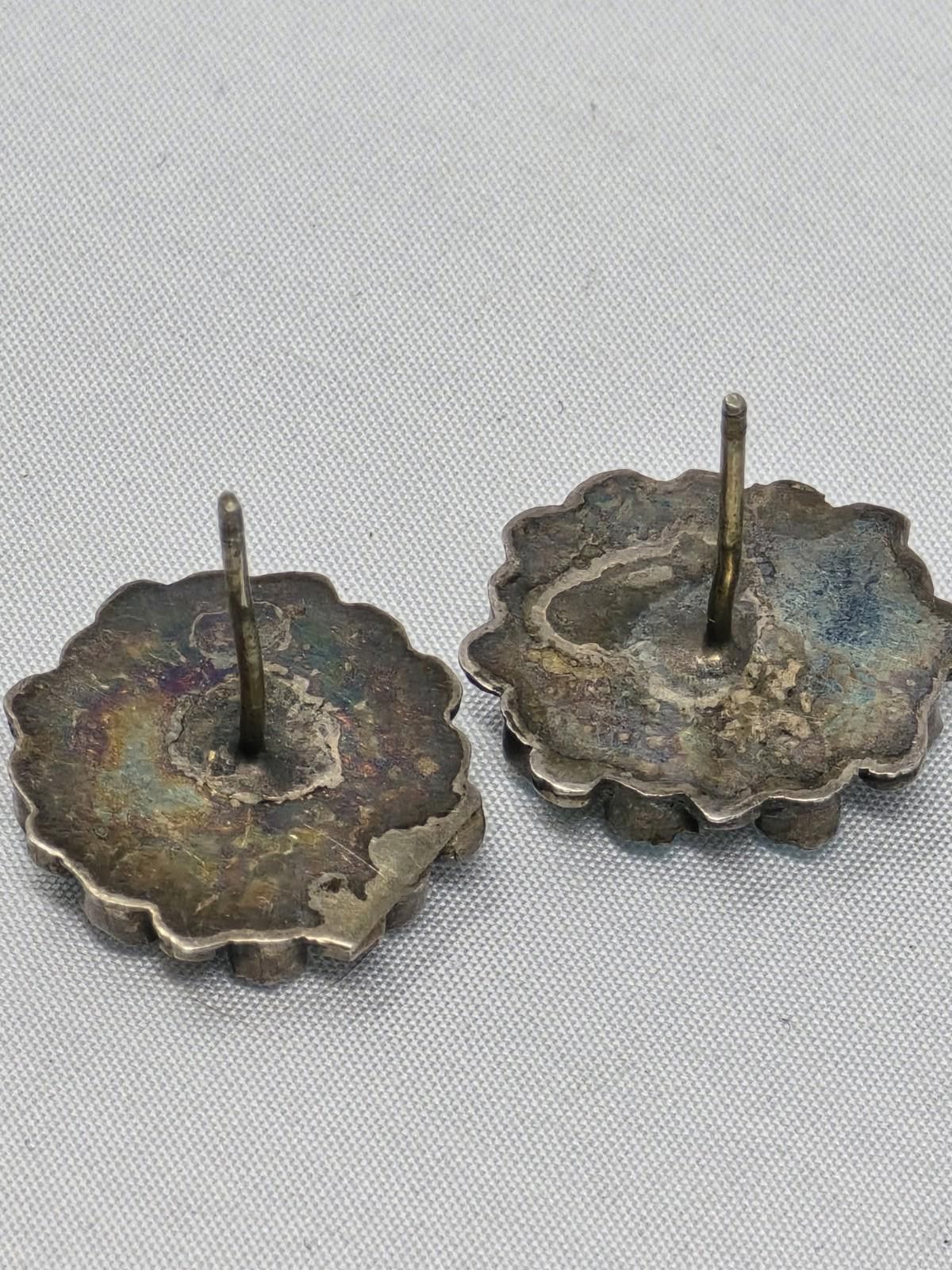 Other Zuni Sterling Silver Needlepoint Turquoise earrings flower Size ONE SIZE - 5 Thumbnail
