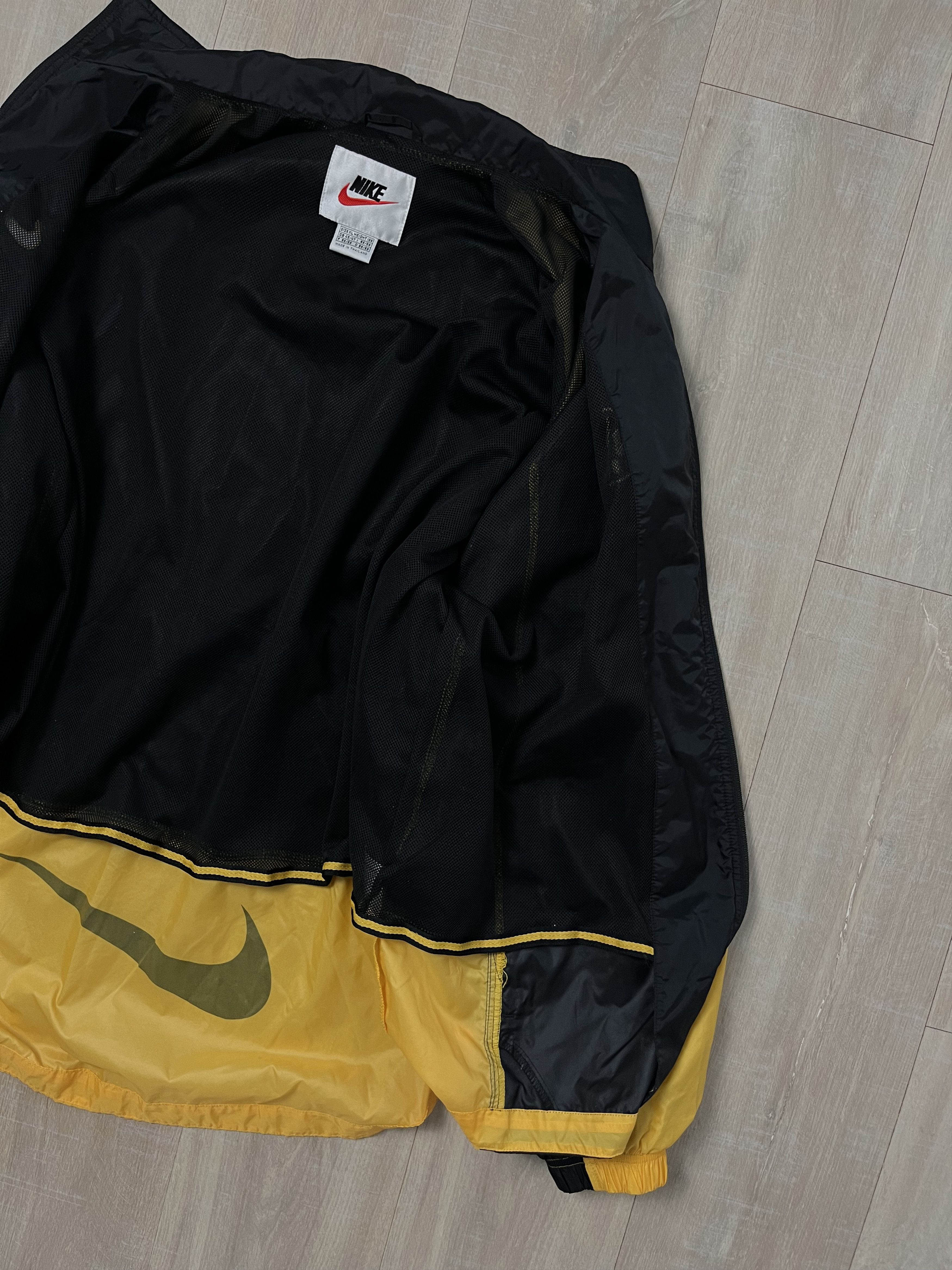 Nike Borussia Dortmund Football Jacket 1997/98 adult Size XL Nike Size US XL / EU 56 / 4 - 12 Thumbnail