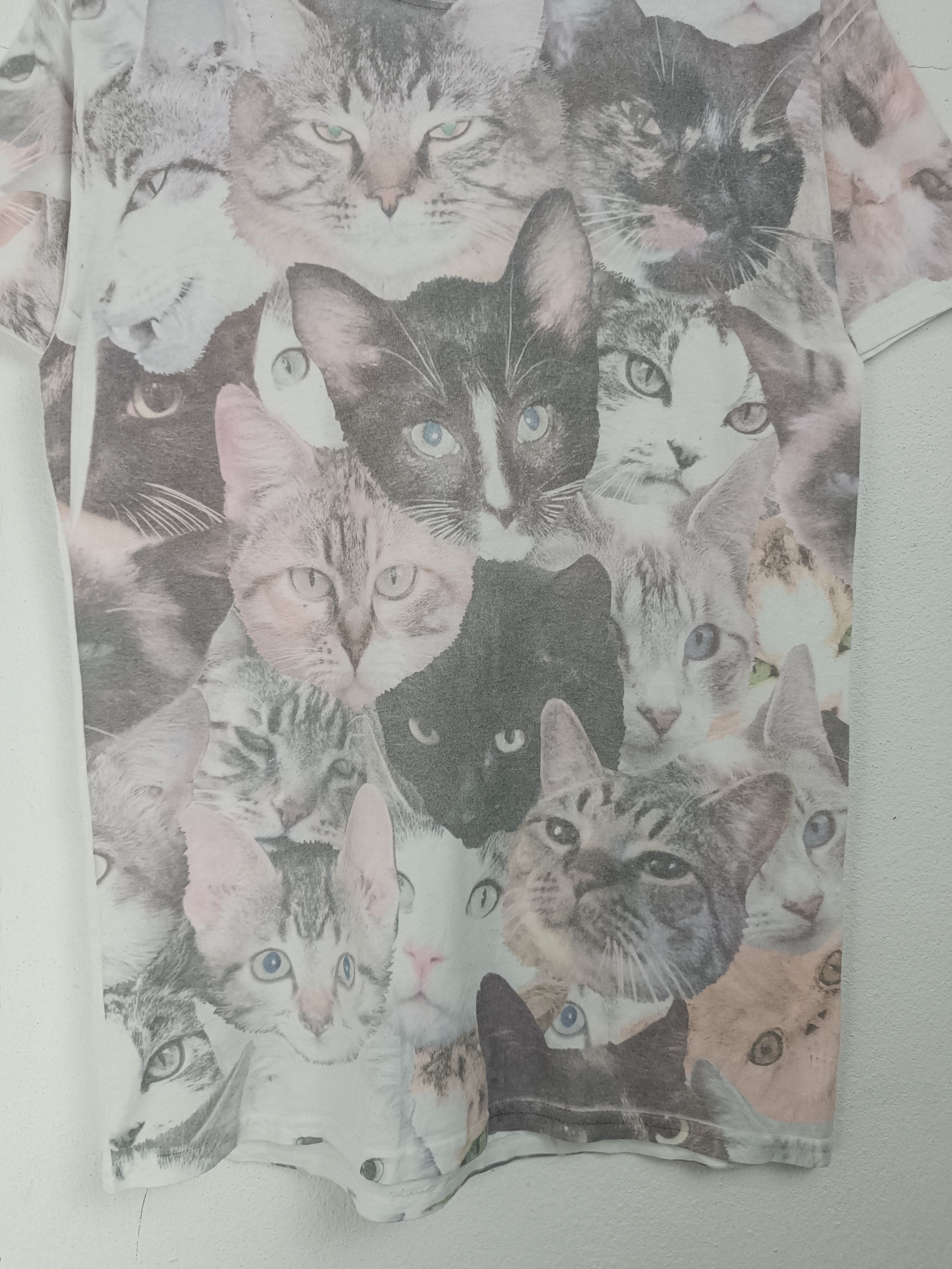 Other VINTAGE Y2K CAT AOP CUTE PAW DOG PET FULLPRINT VERY RARE Size US S / EU 44-46 / 1 - 7 Thumbnail