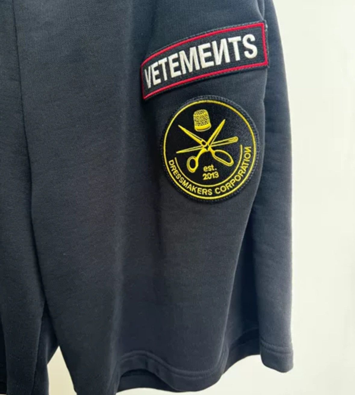 Vetements Vetements 20SS Officer Shorts 2412-Nextarrow Size US 27 - 4 Thumbnail