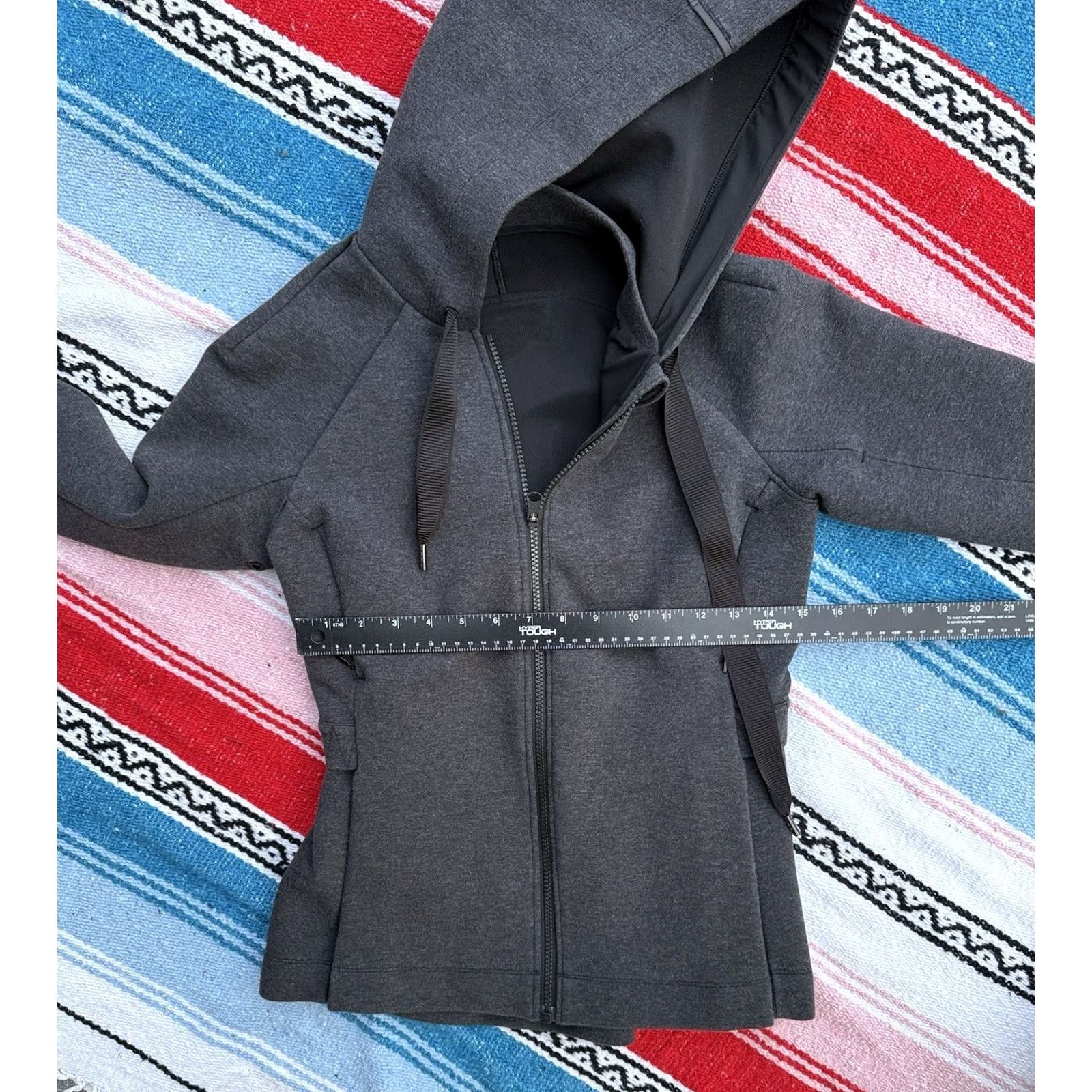 Lululemon Lululemon Hooded Zip Jacket Gray Women's Activewear Athletic Fit Size S Short Length Size S / US 4 / IT 40 - 3 Thumbnail