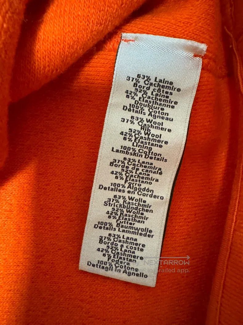 Hermes Hermes The hoodie is 37% cashmere and 63% wool. It's a men Size US S / EU 44-46 / 1 - 8 Thumbnail