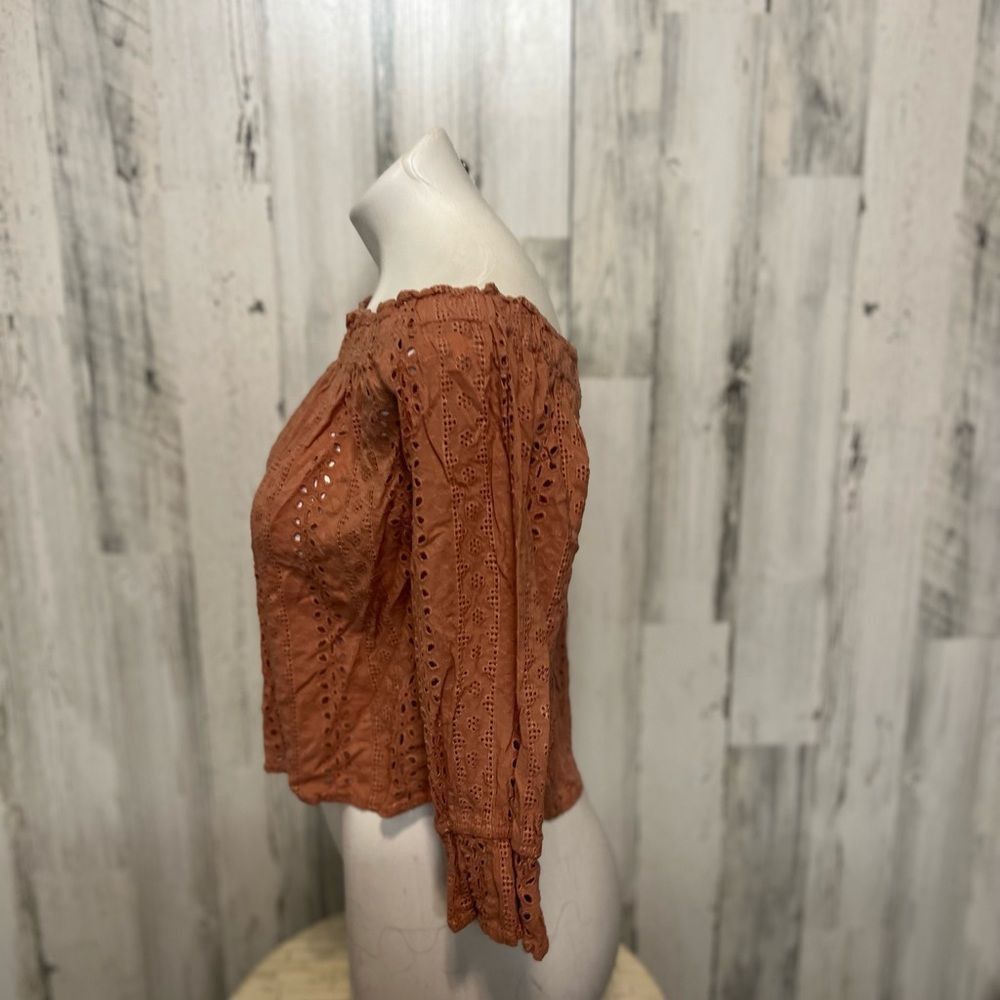 Forever 21 Forever 21 Rust Eyelet Off Shoulder Blouse Women’s M Boho Pe Size M / US 6-8 / IT 42-44 - 2 Thumbnail