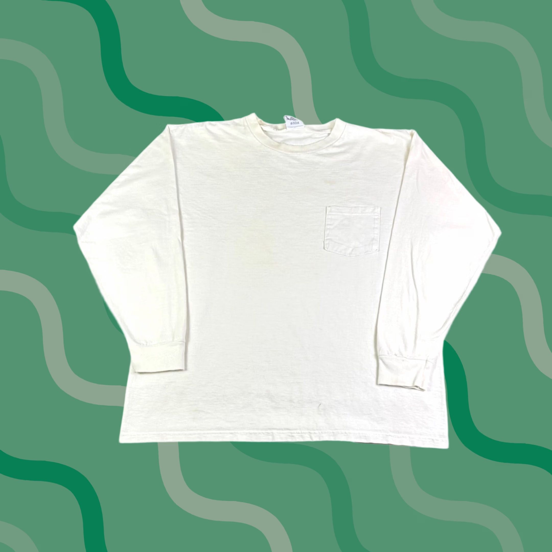 Tommy Hilfiger VINTAGE Tommy Hilfiger Long Sleeve Pocket T-Shirt Mens Large White 90s USA Size US L / EU 52-54 / 3 - 1 Thumbnail