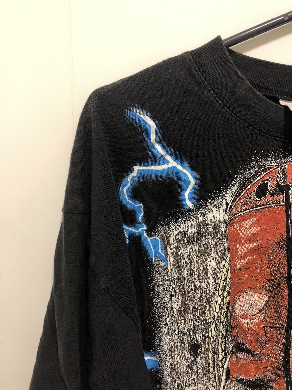 Vintage Vintage American Thunder Size Large Black T-Shirt Born Count Size US L / EU 52-54 / 3 - 4 Thumbnail