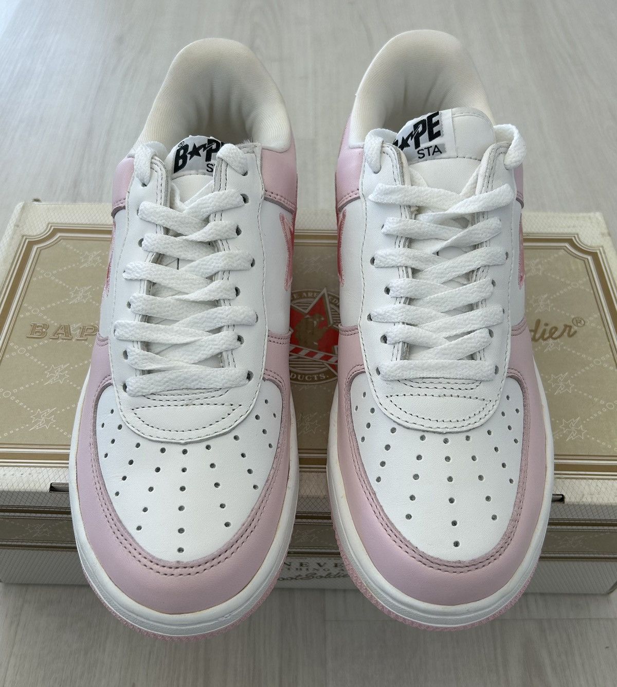 Bape VERY RARE OG 2005 A BATHING APE X KAWS PINK CAMO BAPESTA Size US 9 / EU 42 - 2 Thumbnail