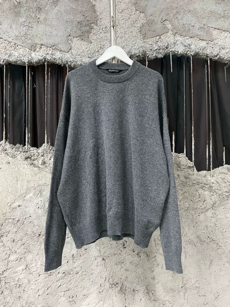 Balenciaga Balenciaga Embroidered Logo Sweater Size US XS / EU 42 / 0 - 1 Thumbnail
