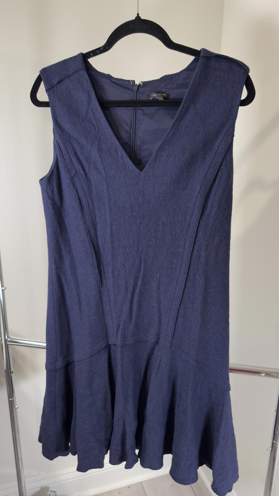Ann Taylor Elegant Ann Taylor Navy Blue Dress - Size 10 Size L / US 10 / IT 46 - 1 Thumbnail