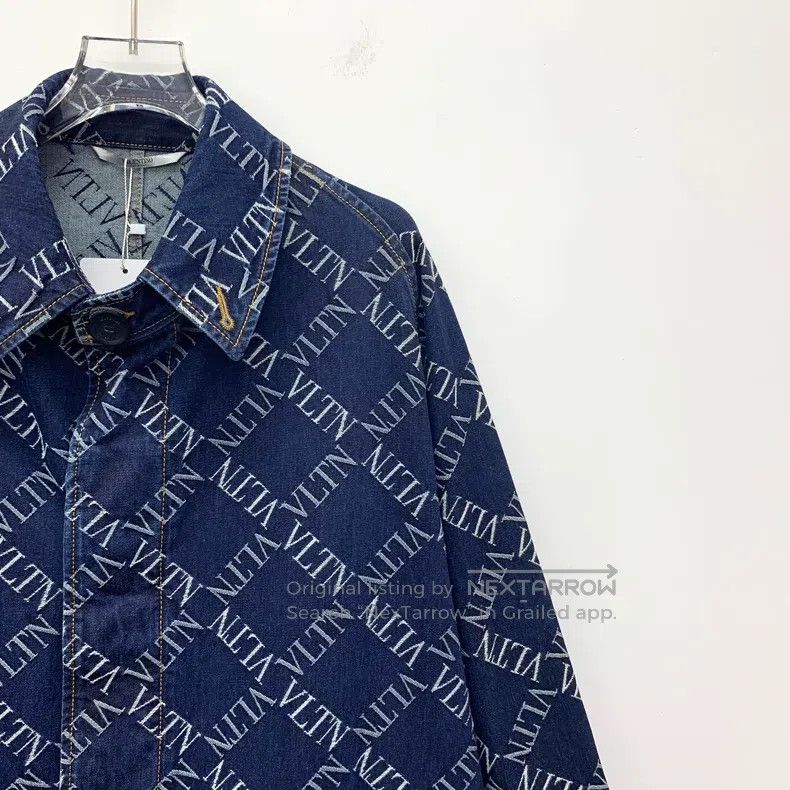 Valentino Valentino A denim jacket with a lapel collar printed with Size S / US 4 / IT 40 - 3 Thumbnail