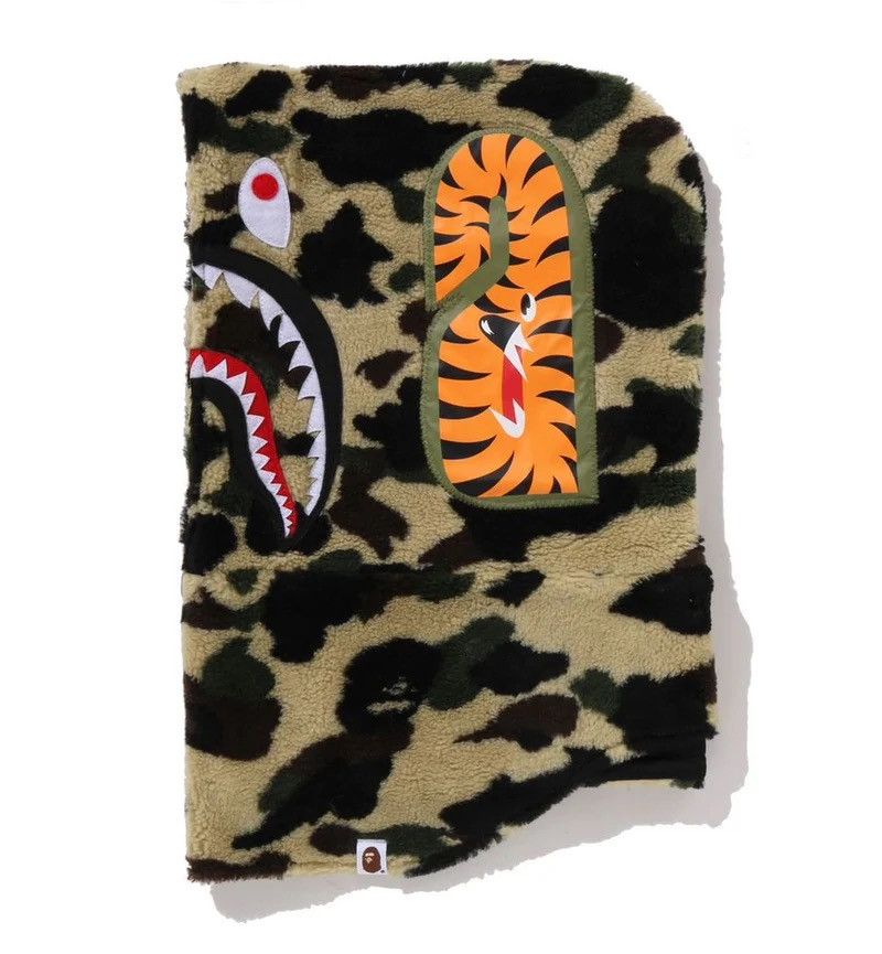 Bape Bape Camo Shark Size ONE SIZE - 4 Thumbnail