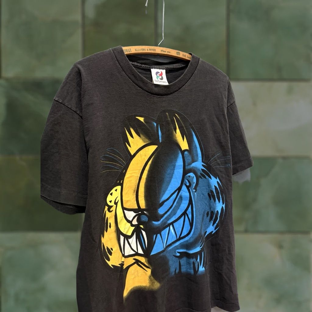 Vintage VINTAGE Signal Garfield Shadow Blackout Tee Shirt Large 90s USA Mens Size US L / EU 52-54 / 3 - 1 Thumbnail