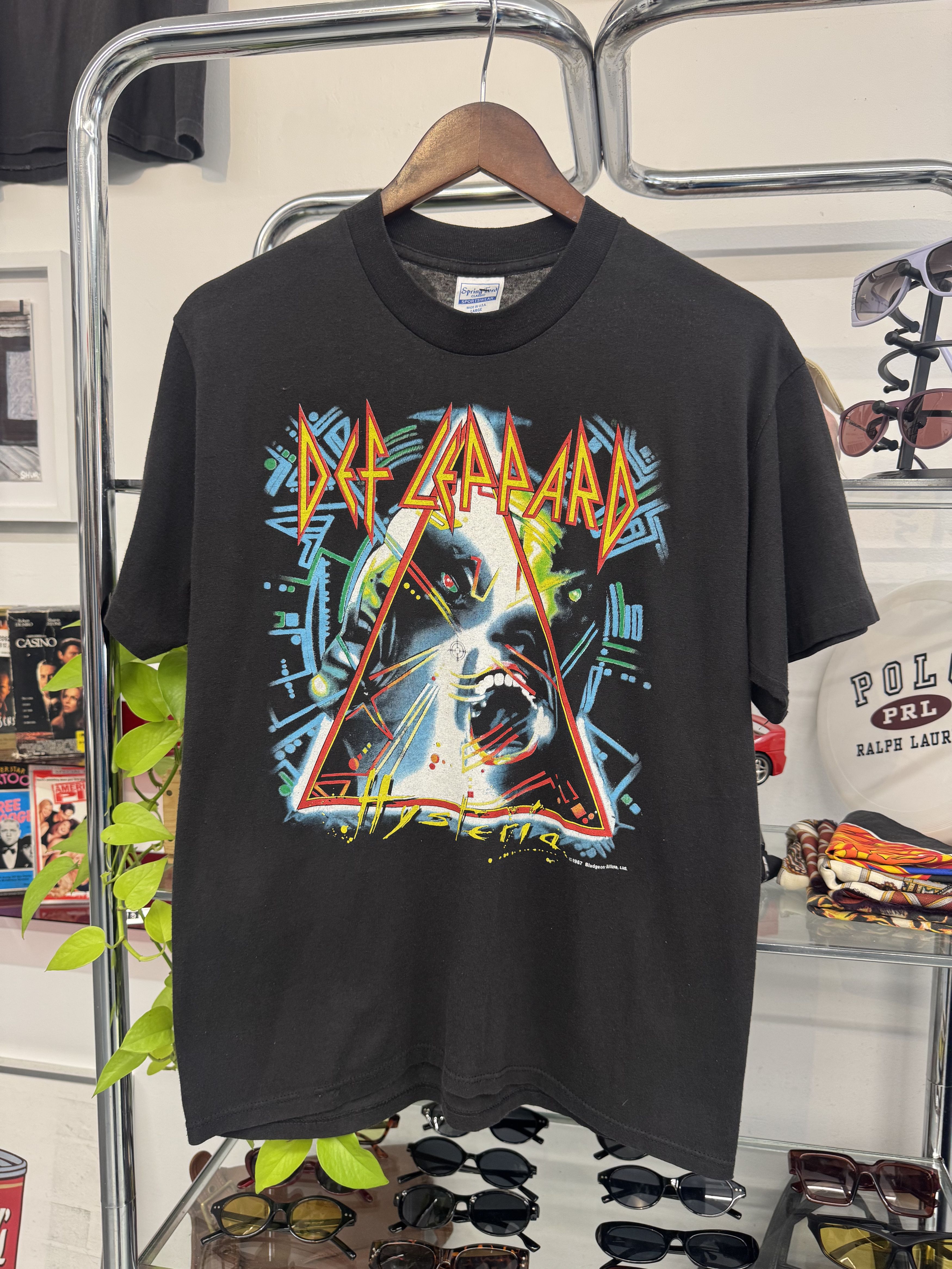 Other Vintage Def Leppard Tshirt Size US L / EU 52-54 / 3 - 1 Thumbnail