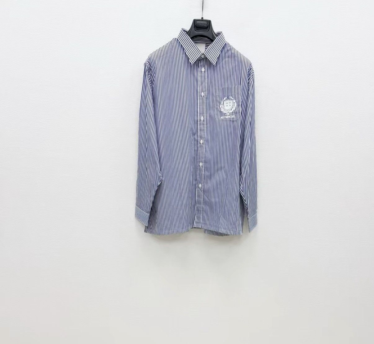Givenchy Givenchy Embroidered Loose Long Sleeve Shirt J30 Size US XL / EU 56 / 4 - 1 Thumbnail