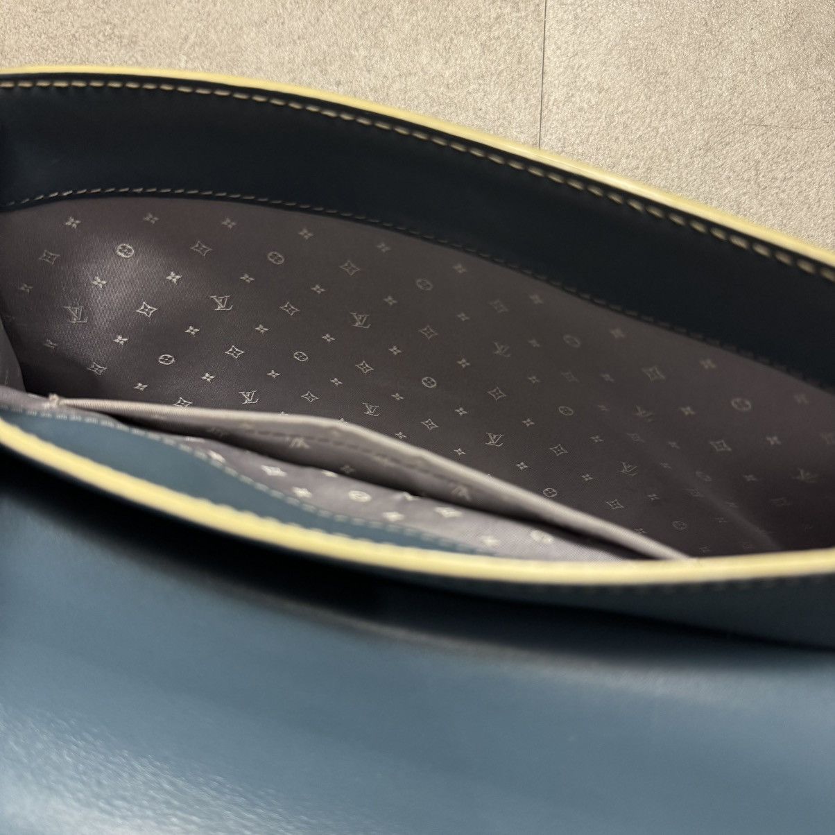 Louis Vuitton Louis Vuitton Tarente handbag in Suhali leather Size ONE SIZE - 13 Thumbnail
