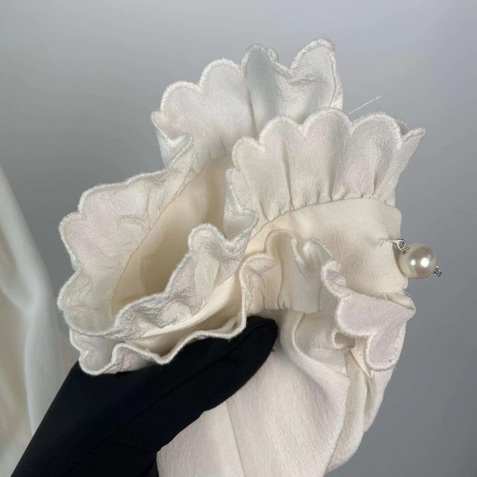 Miu Miu MIU MIU white size 36 top Size XS / US 0-2 / IT 36-38 - 9 Thumbnail