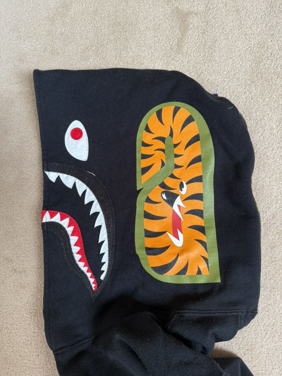 Bape Bape 1st Camo Shark Pullover Hoodie Size L Size US L / EU 52-54 / 3 - 3 Thumbnail