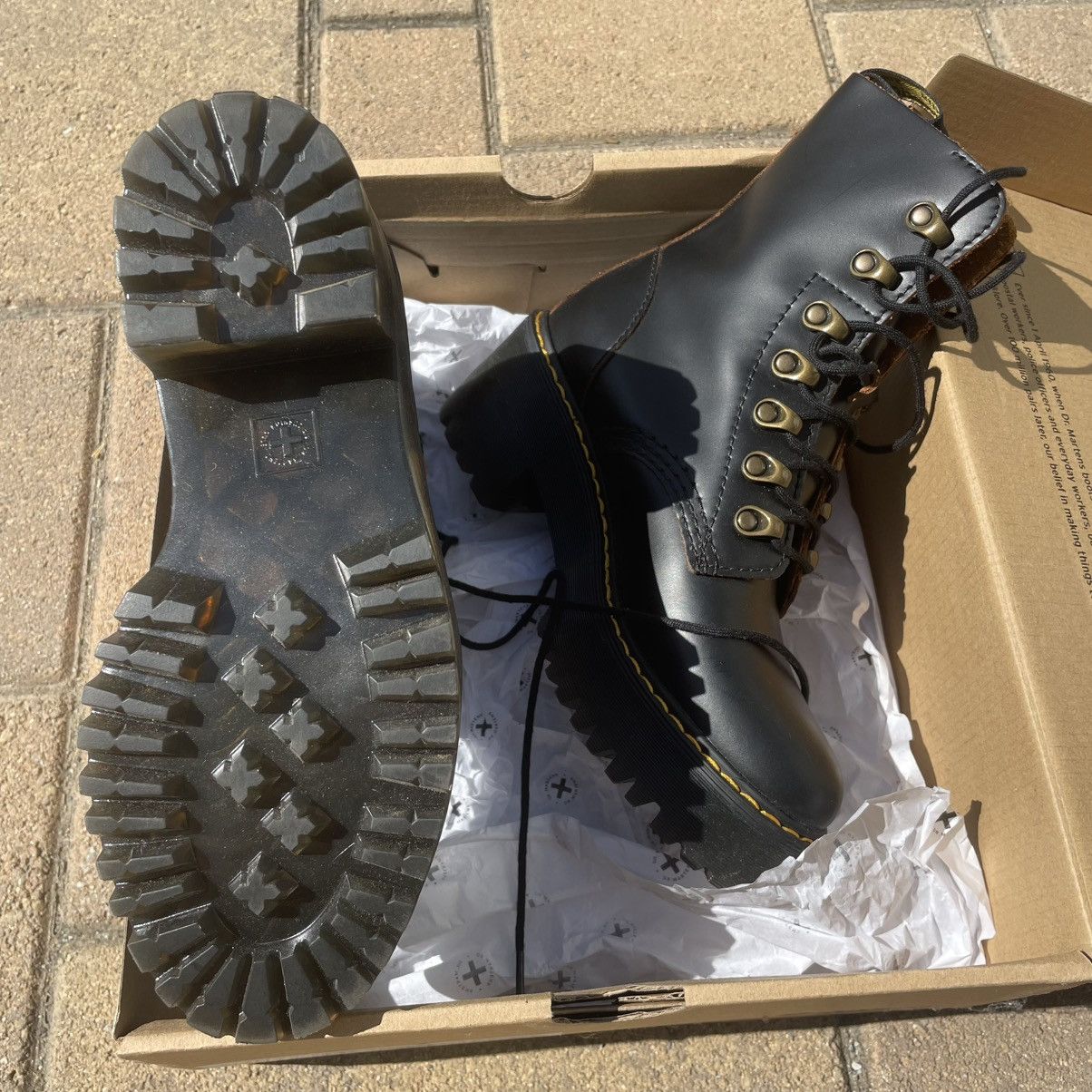 Dr. Martens Dr. Martens Leona Boots Size US 5 / IT 35 - 3 Thumbnail