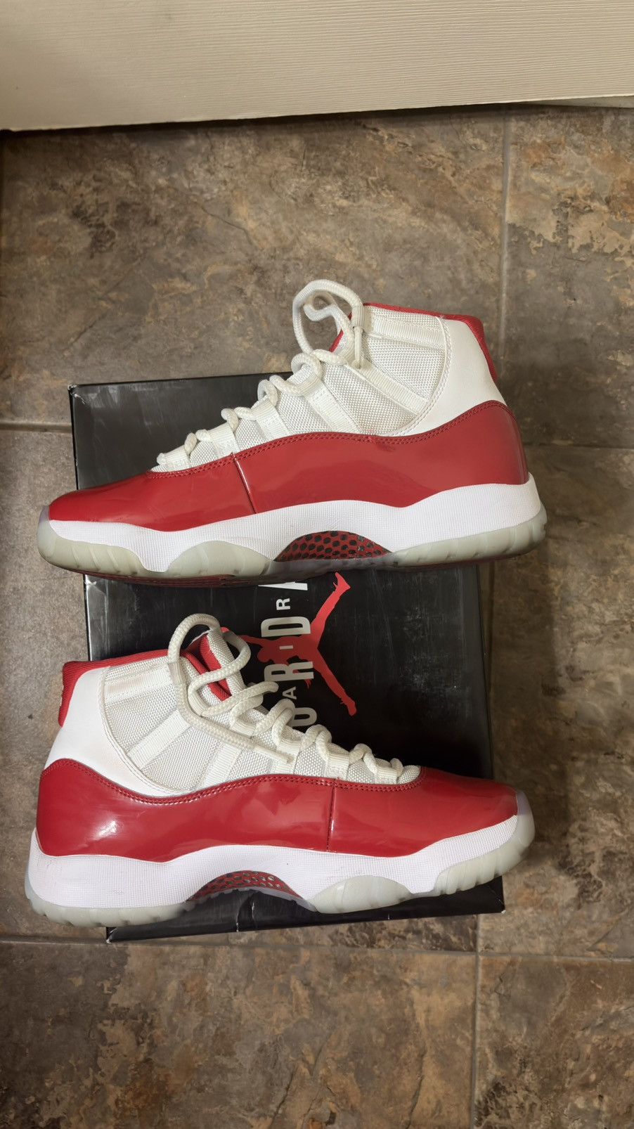 Jordan Brand Jordan 11 Cherry Size US 9.5 / EU 42-43 - 5 Thumbnail