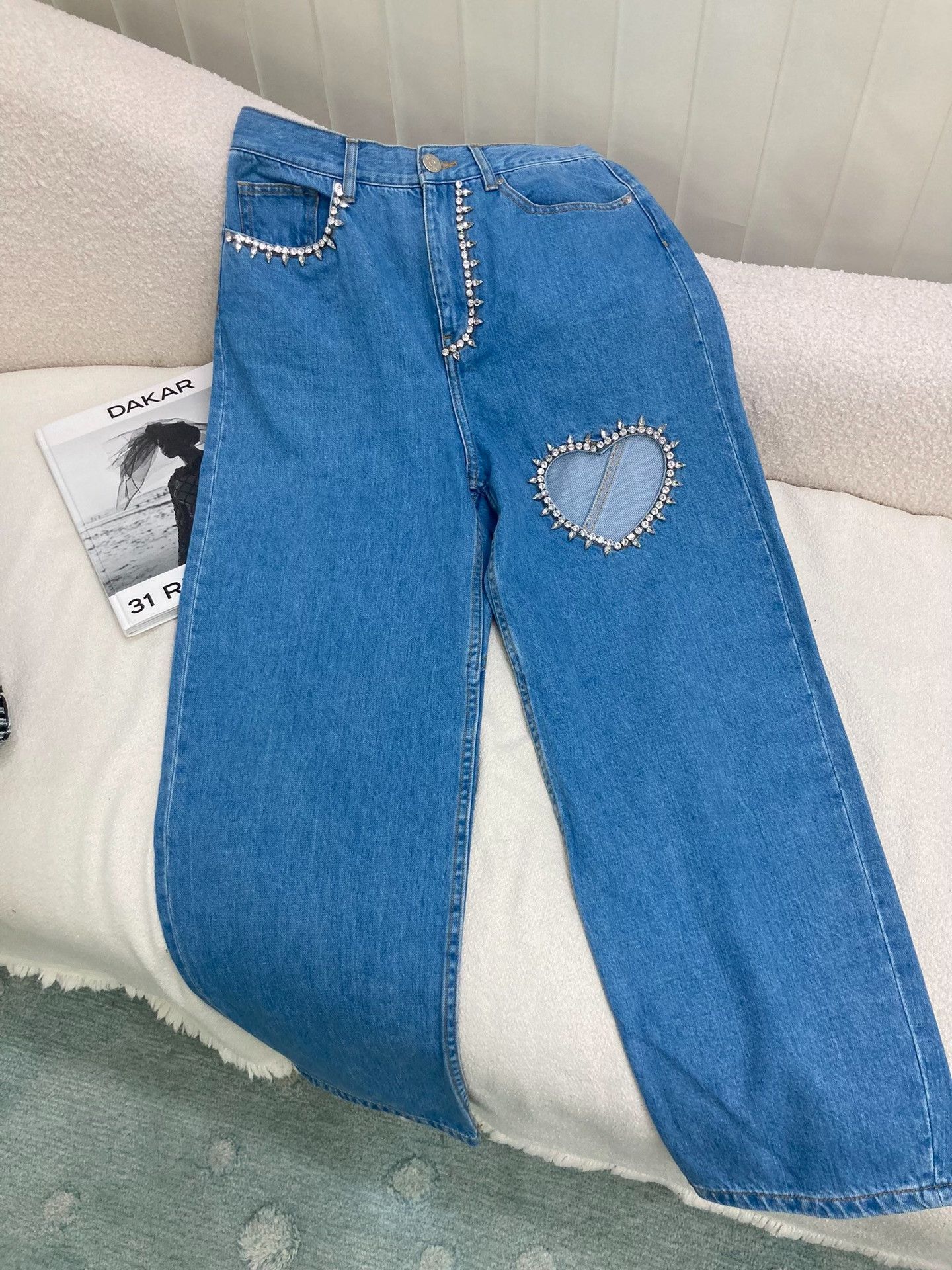 Area Area Blue Heart Ripped Rhinestone Jeans Size 26" / US 2 / IT 38 - 1 Thumbnail