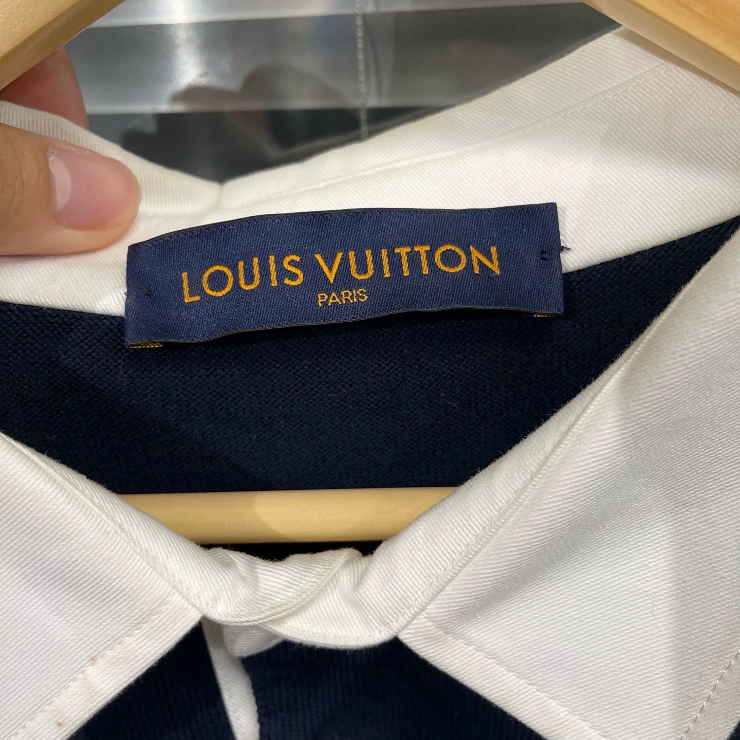Louis Vuitton LV 24SS Pearl-Button Logo Embroidered Knit Tee 4L Size 4XL / US 24-26 - 3 Thumbnail