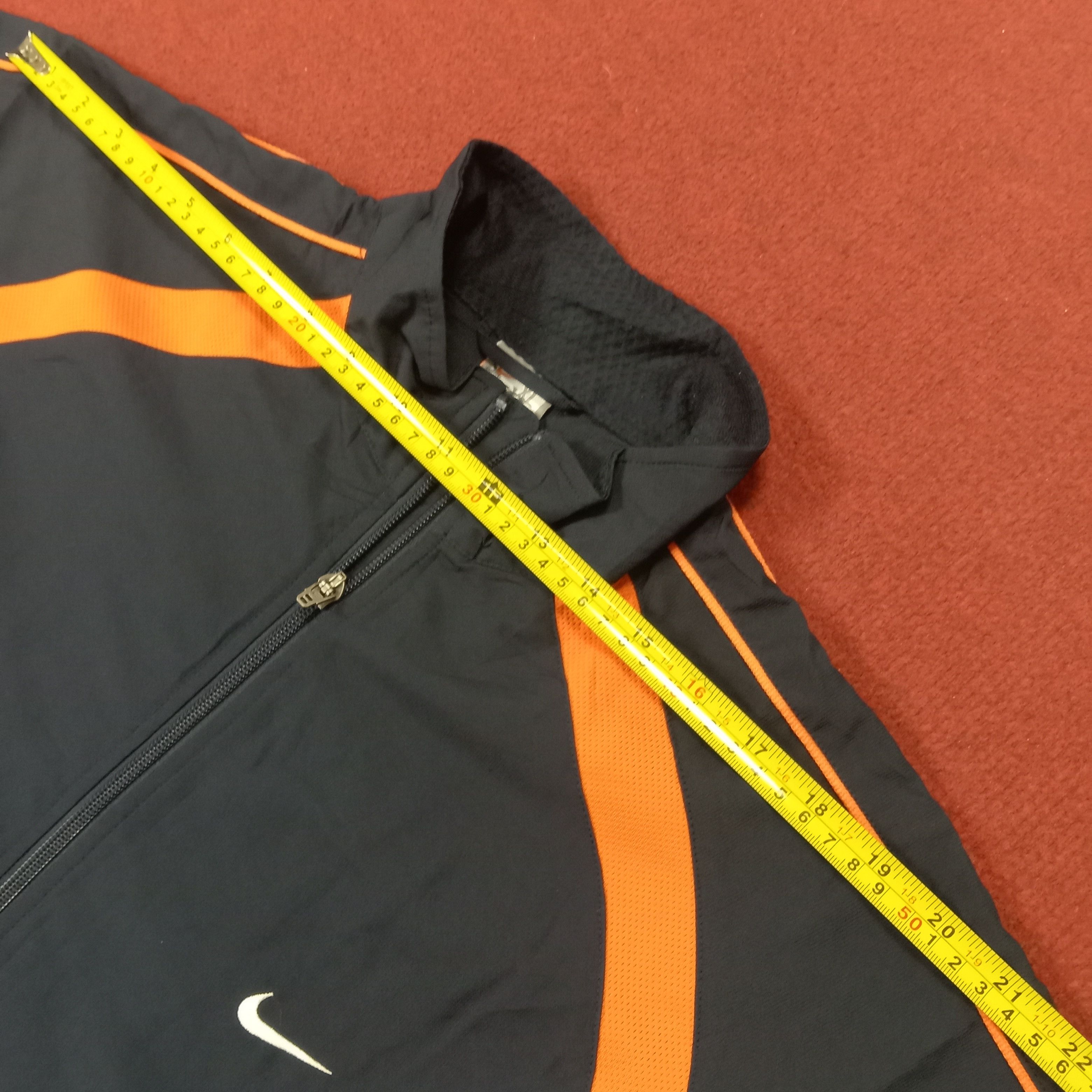 Nike × Vintage Nike Sportswear Style Small Logo Design Windbreaker Jacket Size US L / EU 52-54 / 3 - 10 Thumbnail