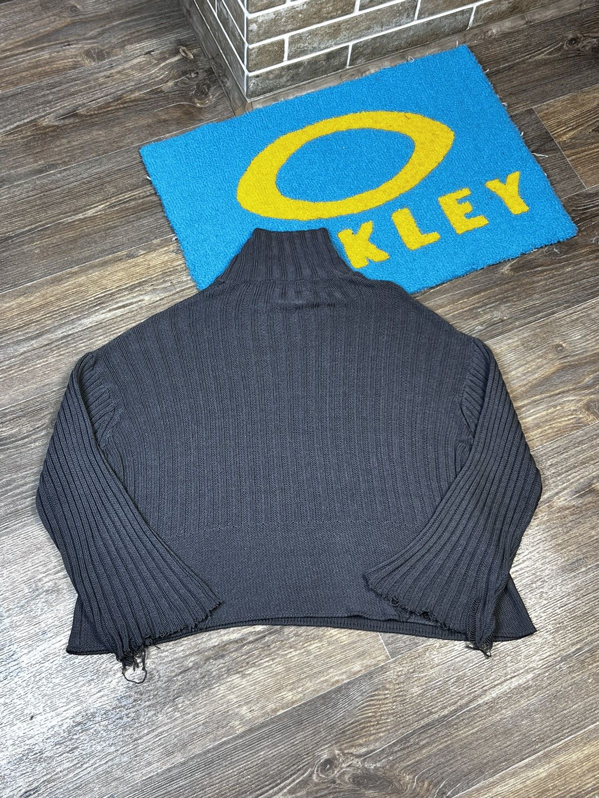 Dolce & Gabbana × Vintage 90’s Vintage Dolce&Gabbana Oversized Distressed Grey Sweater Size L / US 10 / IT 46 - 14 Thumbnail