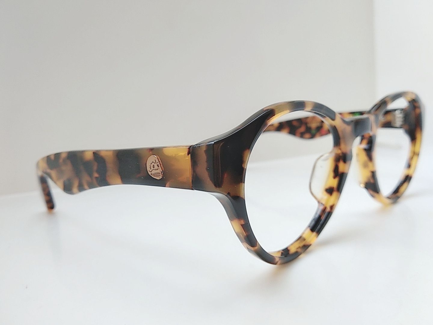 Vintage Vintage HUMAN SKULL H1223 Tortoise Eyeglasses Frame Size ONE SIZE - 2 Thumbnail