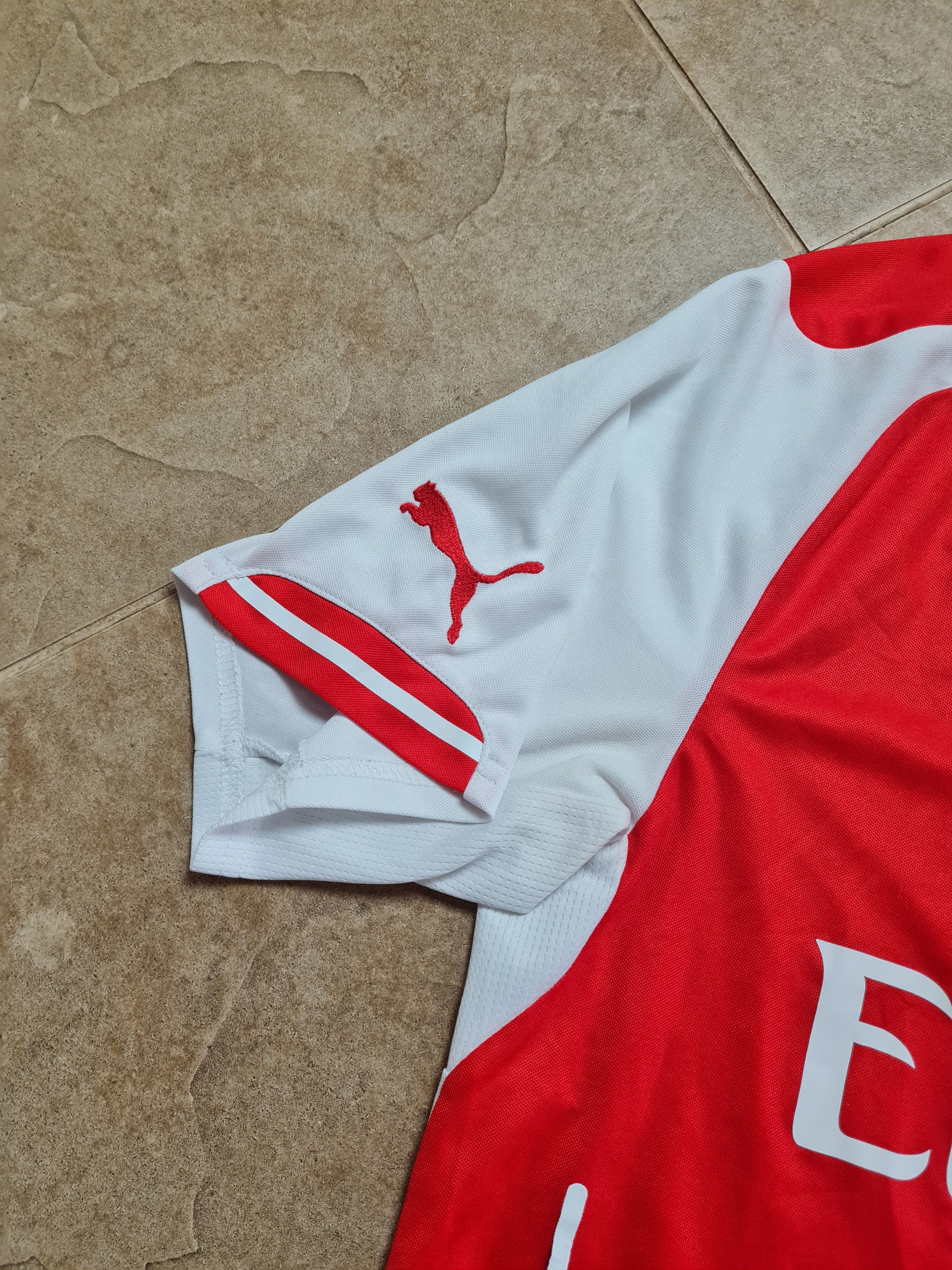 Puma Jersey Alexis Sanchez Arsenal London 2015 Puma Soccer Shirt Size US M / EU 48-50 / 2 - 12 Thumbnail