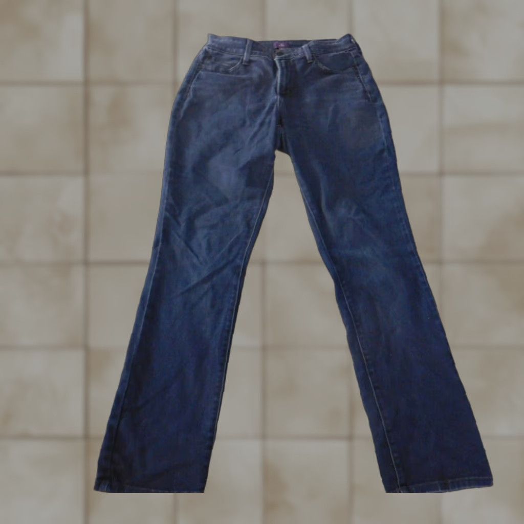 NYDJ **NYDJ Denim Women Size 6 Blue Classic Straight Jeans** User: NYDJ Denim Women's Size 6 Blue Classic Straight Jeans Size 28" / US 6 / IT 42 - 1 Thumbnail