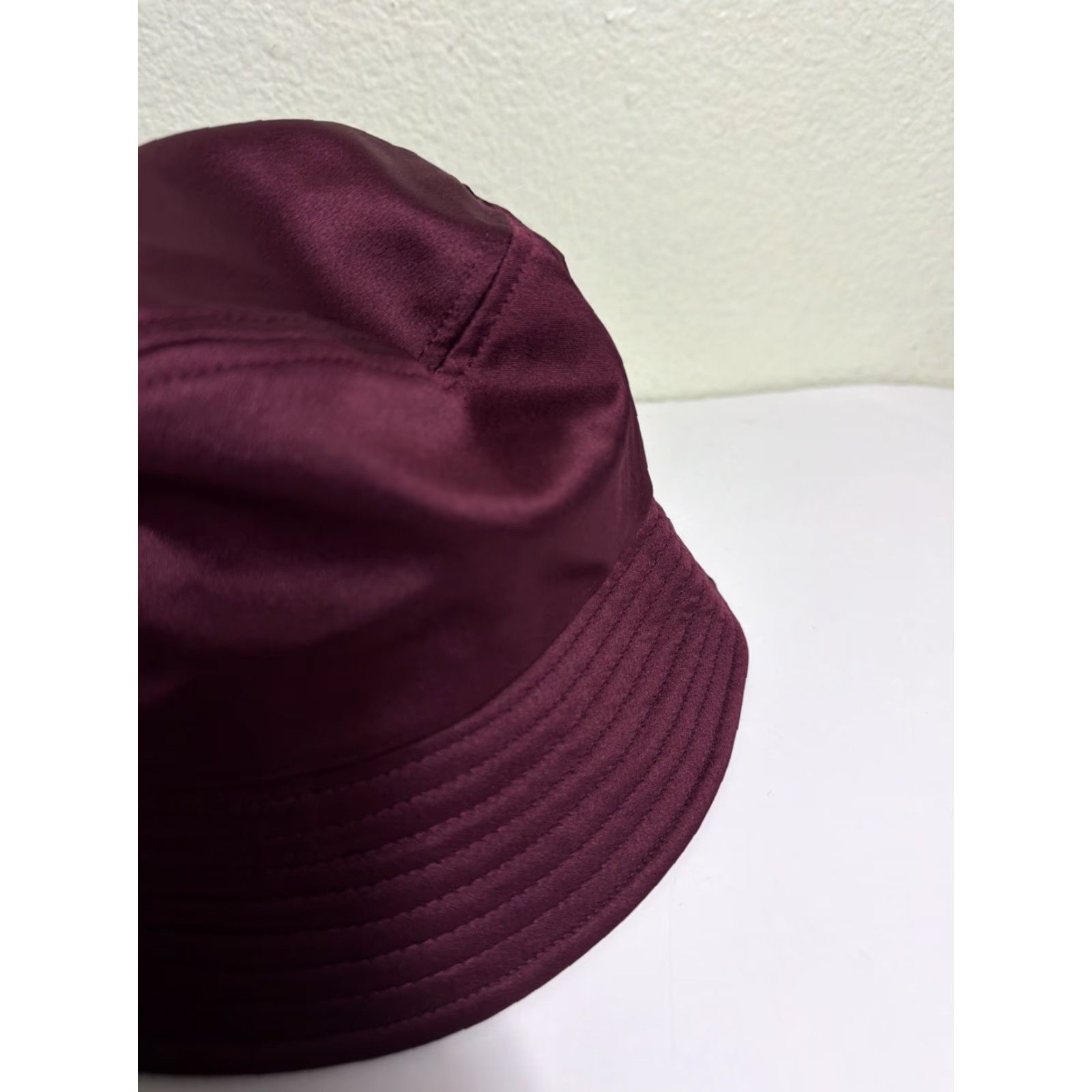 Vintage Aerie Polyester Bucket Hat Burgundy Womens One Size Red Bucket Hat Women One Size IDENTIFIED by Aerie Size ONE SIZE - 4 Thumbnail