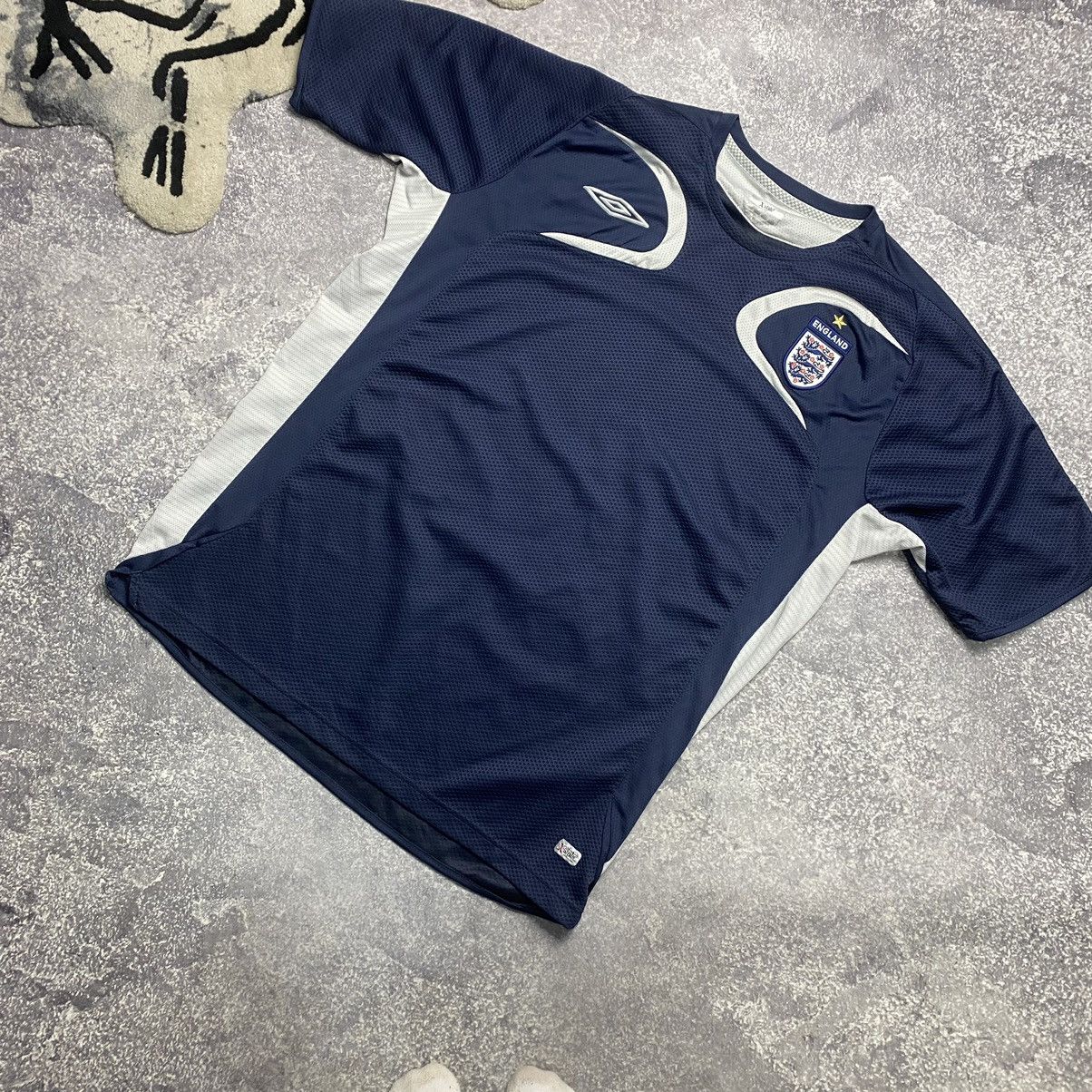 Umbro Vintage Umbro England Team 2000’s Soccer jersey Size US XL / EU 56 / 4 - 6 Thumbnail