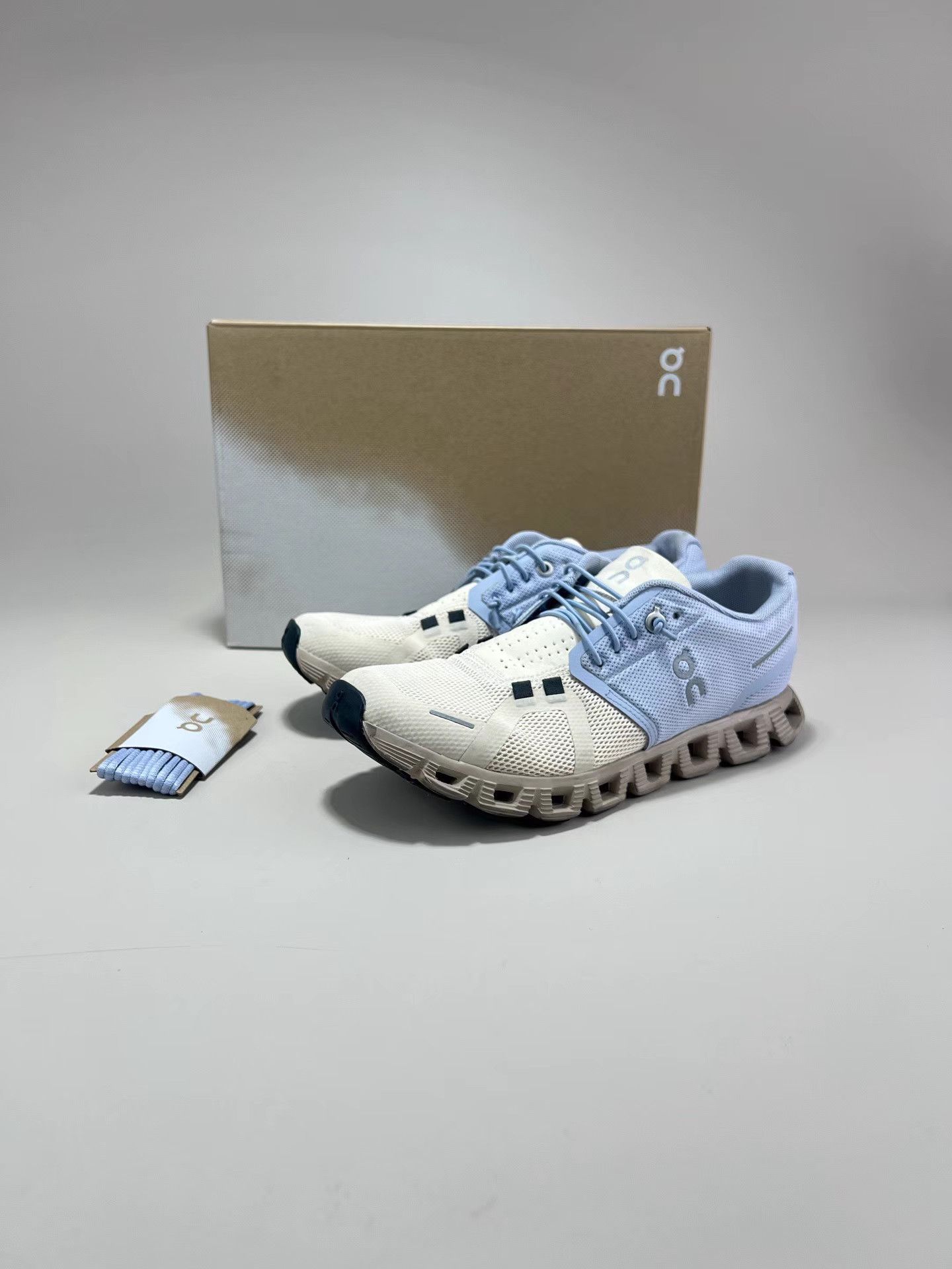 On ON CLOUD5 Light Blue Low Top Sneakers Size US 8 / IT 38 - 1 Thumbnail