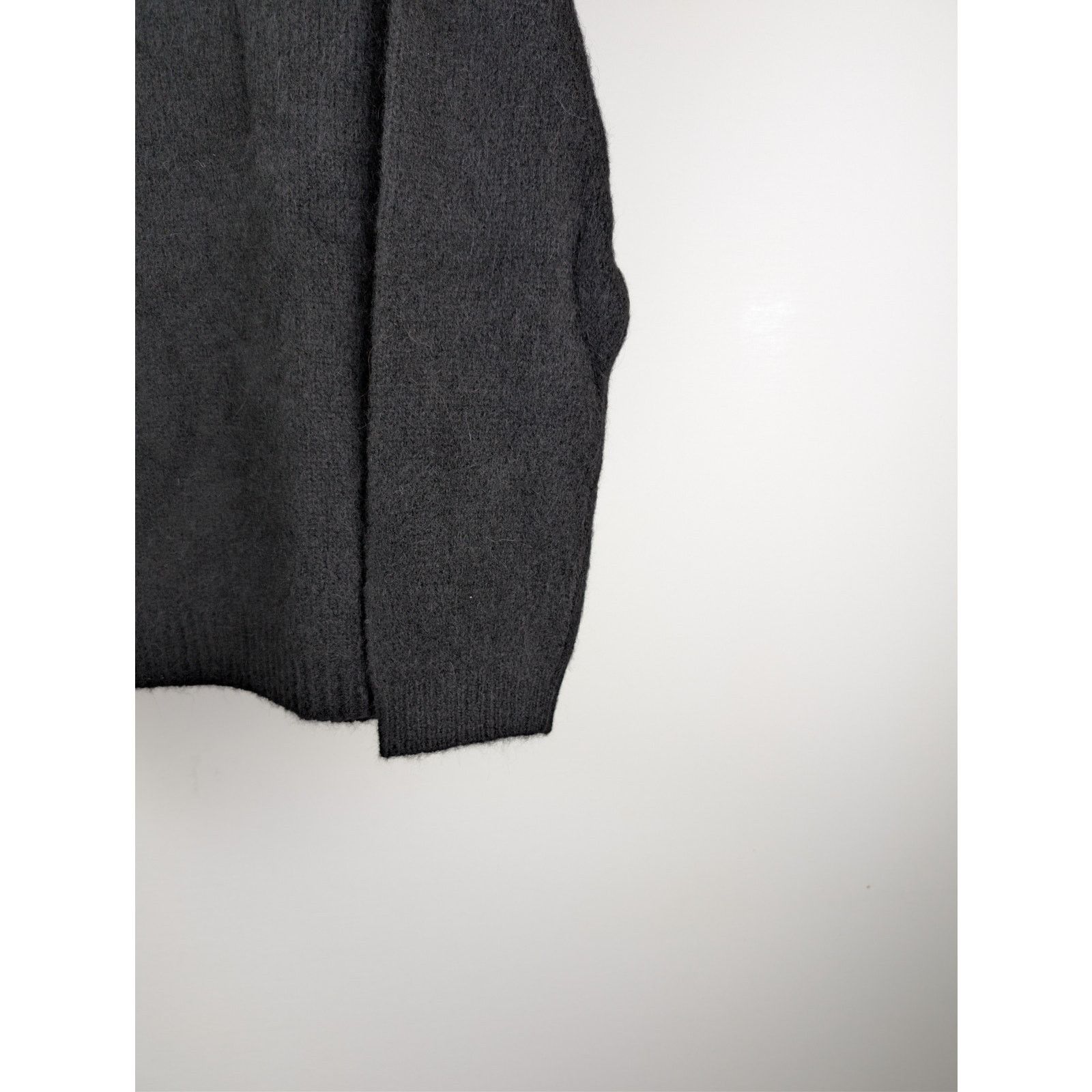 A.P.C. o1rshd1 Pull Tyler Crewneck Sweatshirt in Noir Size US M / EU 48-50 / 2 - 5 Thumbnail