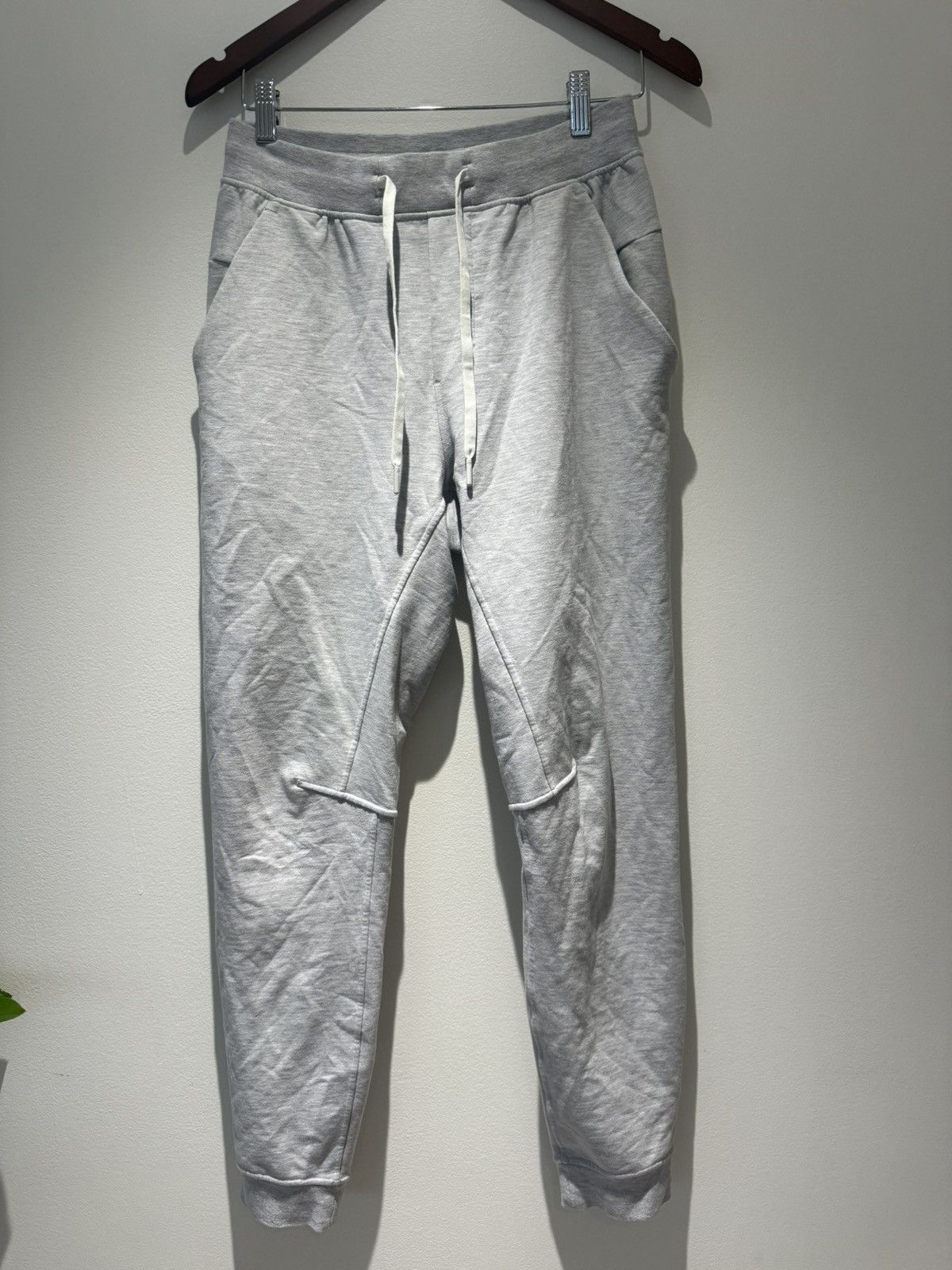 Lululemon Lululemon joggers brand Size US 28 / EU 44 - 1 Thumbnail