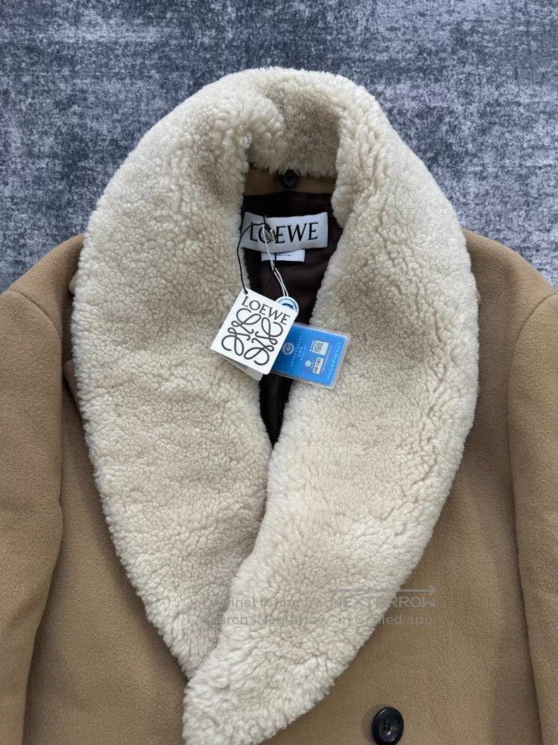 Loewe Loewe Khaki fur-collared wool and cashmere coat Size US S / EU 44-46 / 1 - 2 Thumbnail