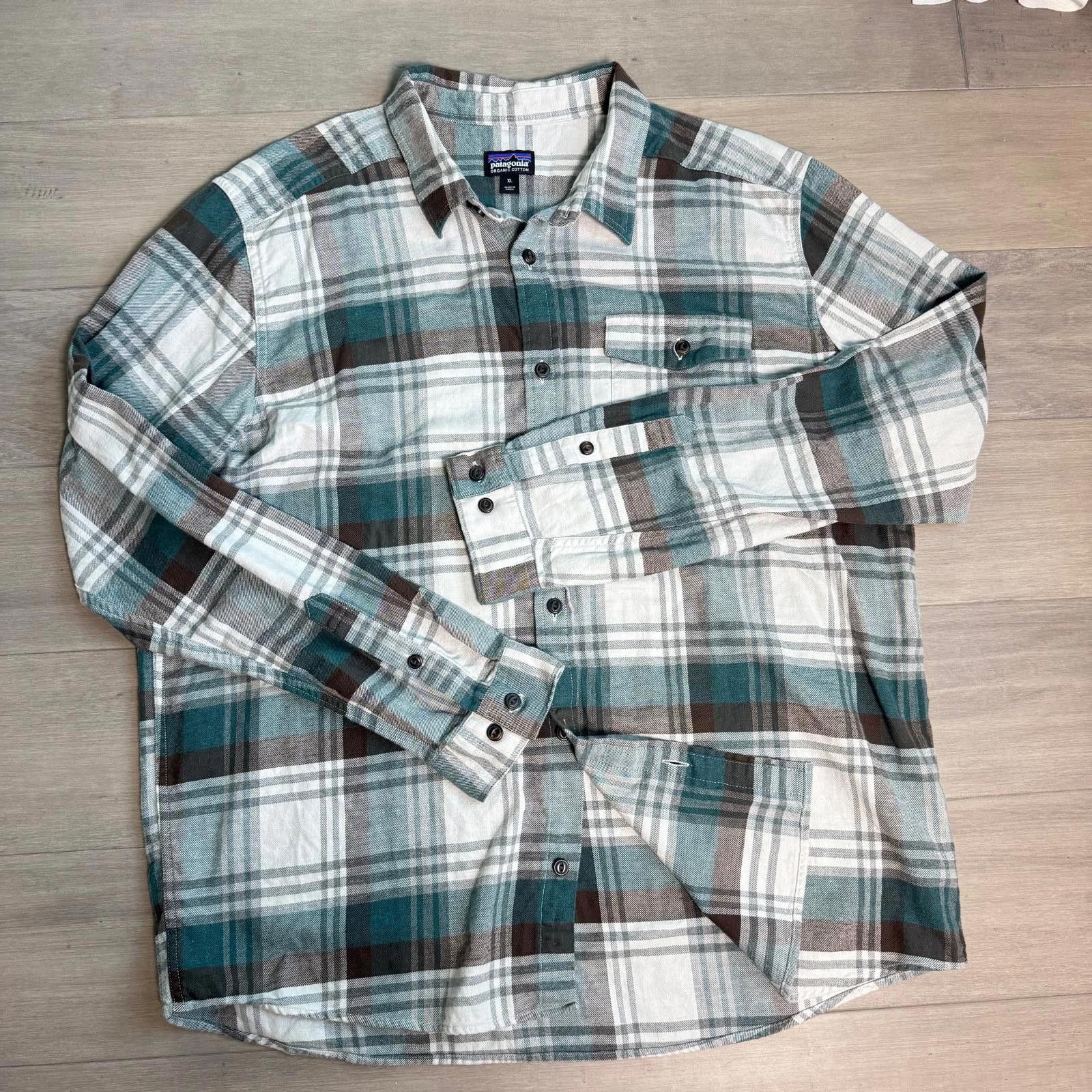 Patagonia Patagonia Men's Casual Plaid Button-Up Shirt Size XL Size US XL / EU 56 / 4 - 6 Thumbnail