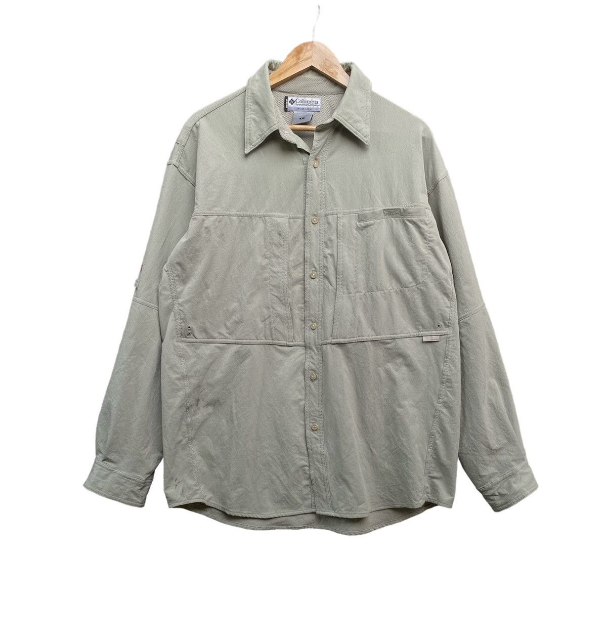 Columbia × Vintage Vintage Columbia GRT Hiking Omni Dry Button Up Shirt Size US L / EU 52-54 / 3 - 1 Thumbnail