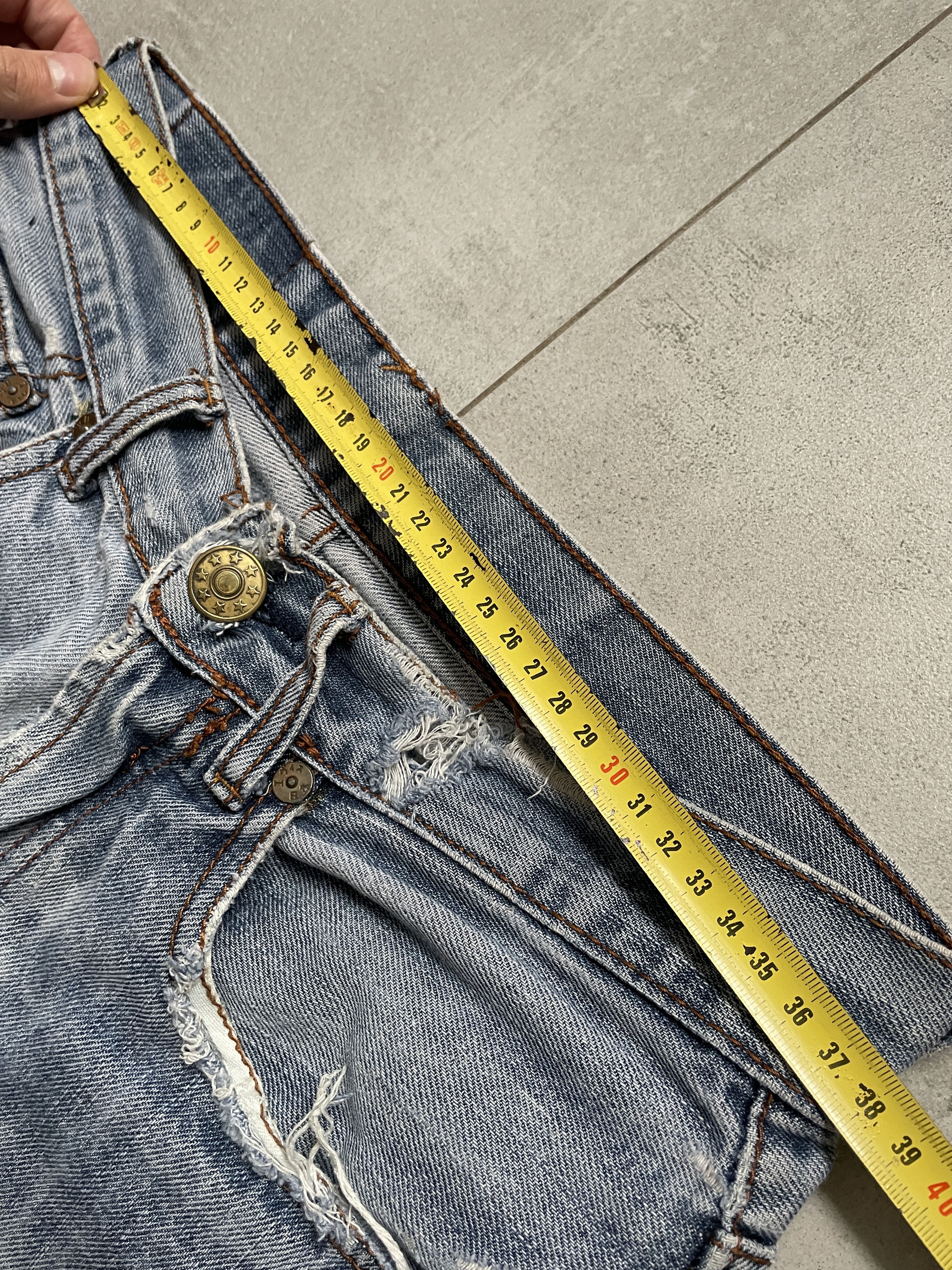 Evisu VINTAGE Y2K EVISU DISTRESSED LIGHT BLUE DENIM GOLD LOGO Size US 30 / EU 46 - 12 Thumbnail