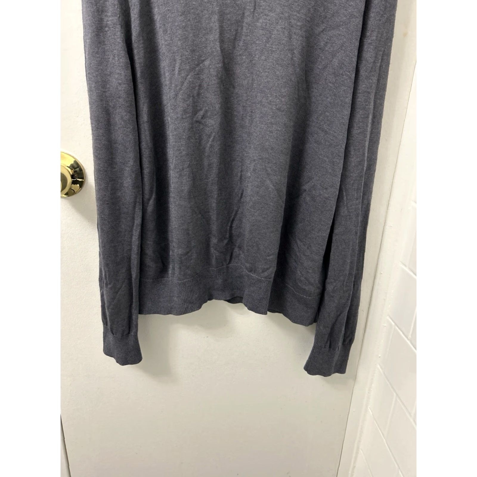 Banana Republic Banana Republic Sweater Mens Sz M Gray Silk Cashmere V Neck Pullover Sweatshirt Shirt Sweatshirt Size US M / EU 48-50 / 2 - 3 Thumbnail