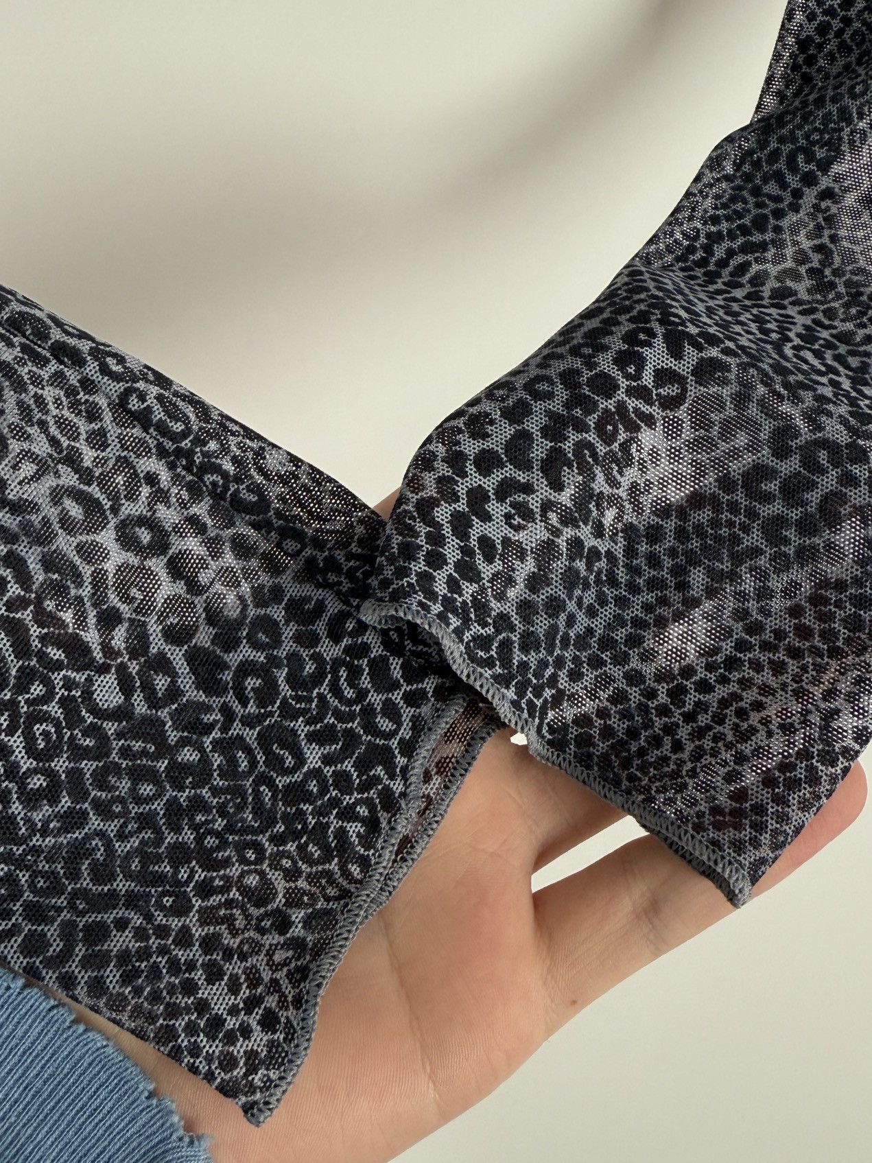 Vintage 1990’s Vintage Beldona Blue Cheetah Animal Print Crop Top Size S / US 4 / IT 40 - 6 Thumbnail
