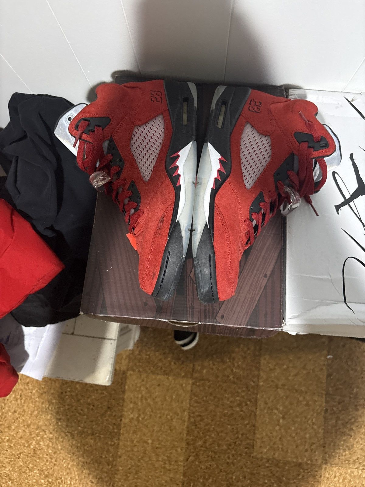 Jordan Brand Jordan 5 Retro Ragging Bull Red Size US 9 / EU 42 - 4 Thumbnail