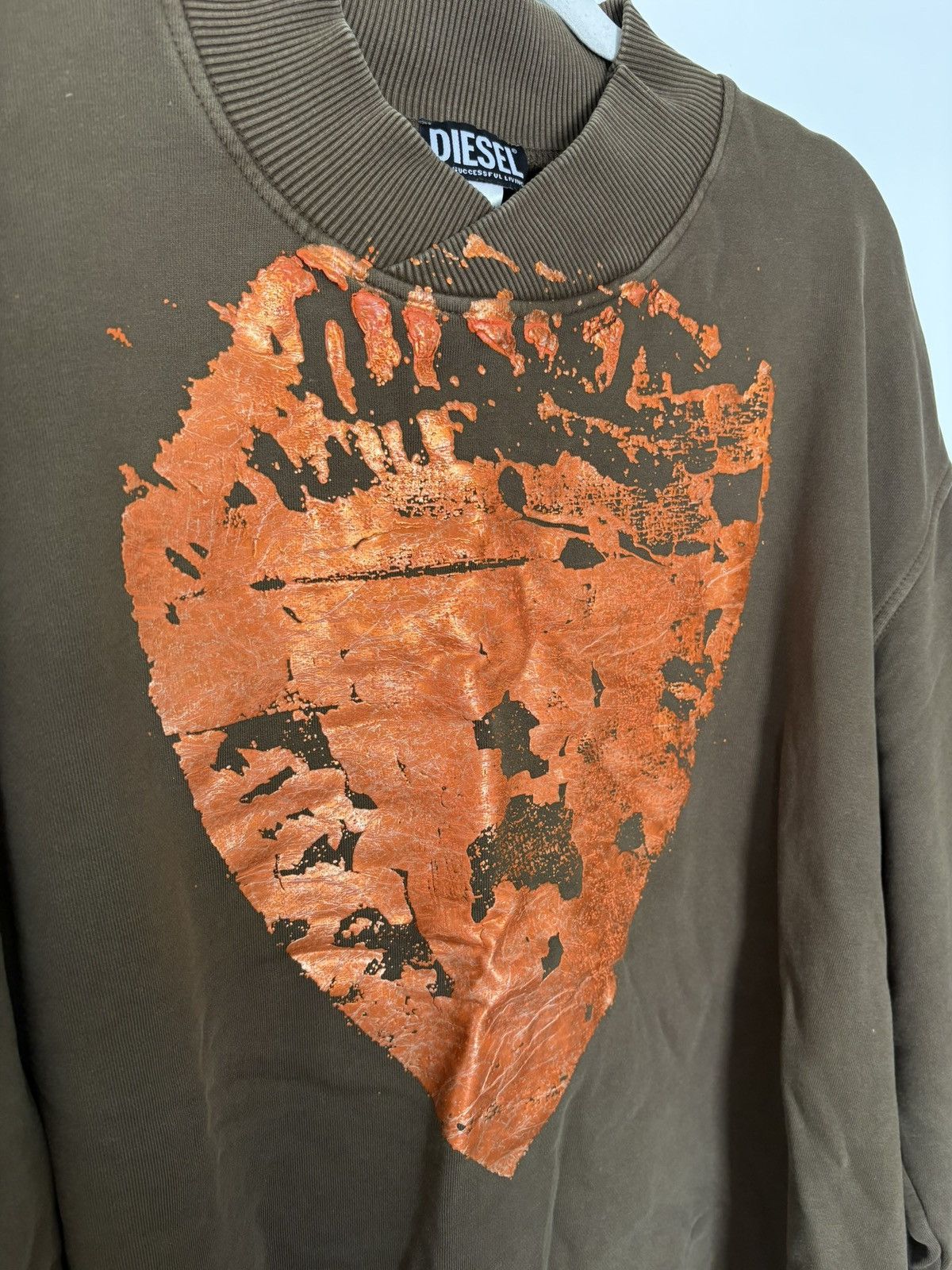 Diesel EMBOSS BROKEN SHIELD OLIVE SWEATSHIRT Size US L / EU 52-54 / 3 - 3 Thumbnail