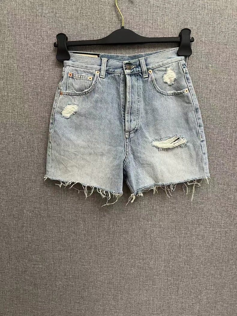 Gucci Gucci Size 22 Kitten embroidery denim shorts 2501-Nextarrow Size US 26 / EU 42 - 2 Thumbnail