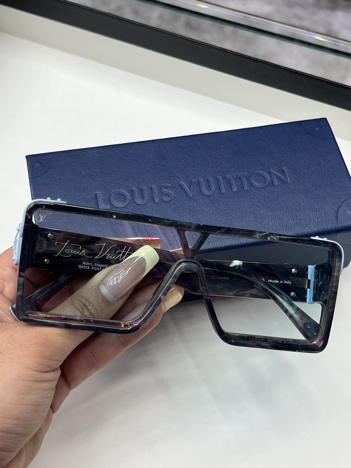 Louis Vuitton Louis Vuitton Dayton Glasses Size ONE SIZE - 4 Thumbnail