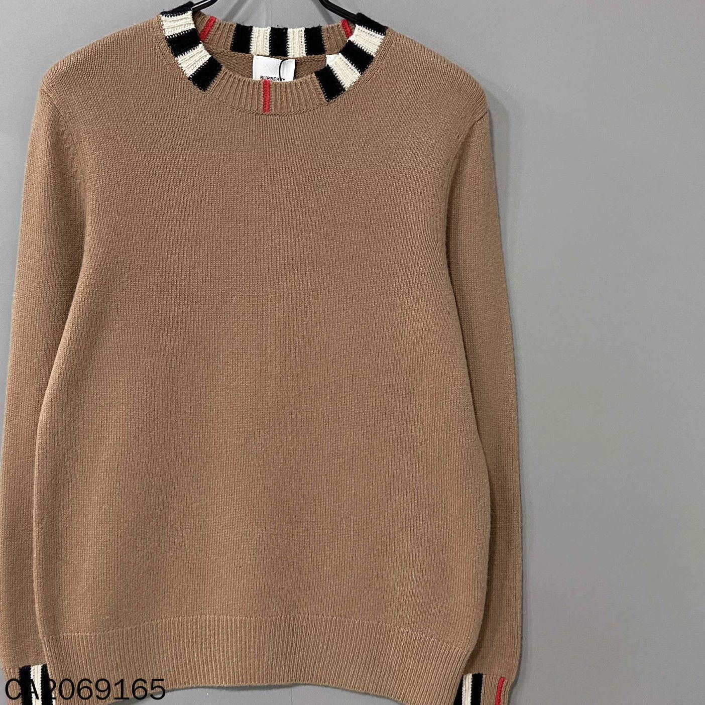 Burberry Burberry camel cashmere striped collar t-neck sweater S Size S / US 4 / IT 40 - 2 Thumbnail